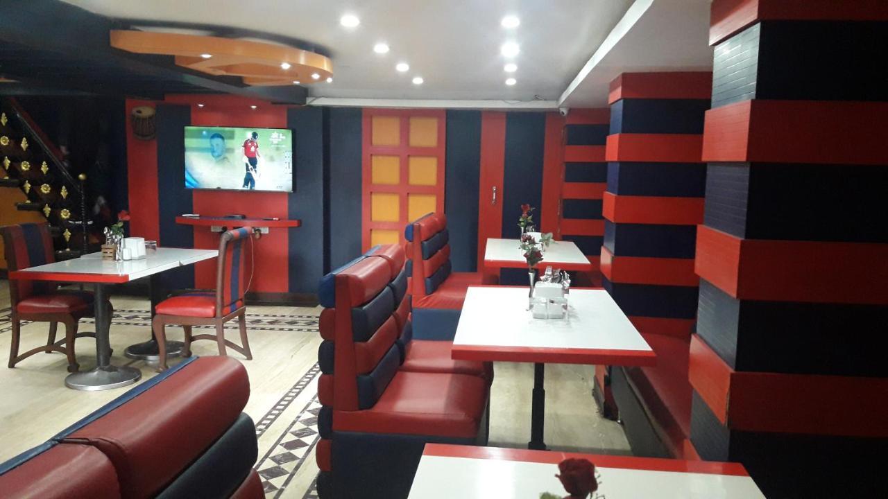 Shine Hospitality Palace Bombaj Zewnętrze zdjęcie